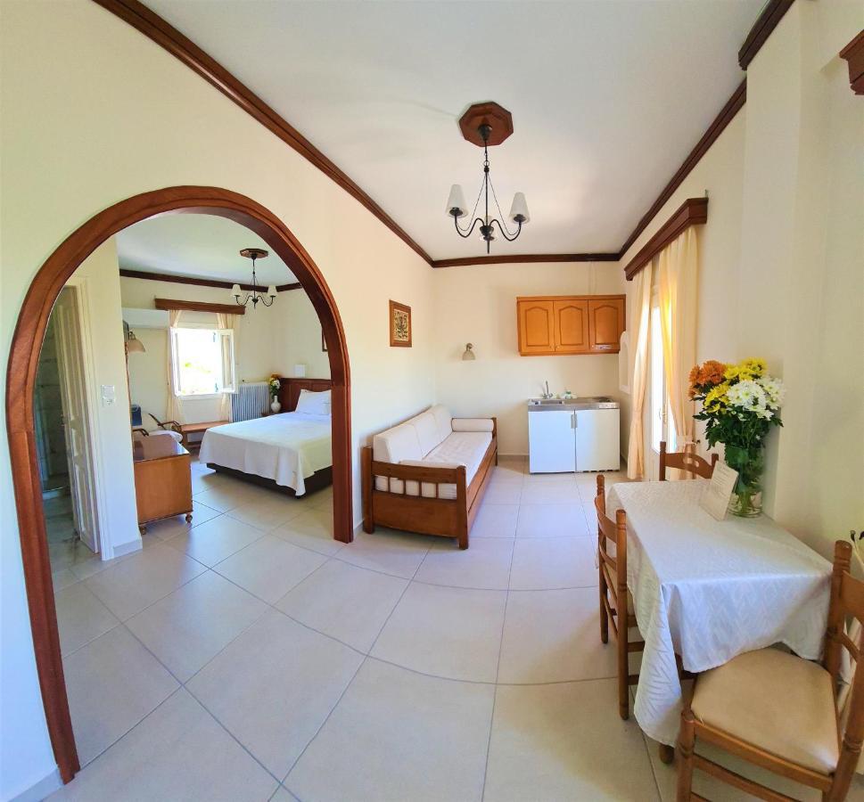 Kastro Hotel 스페체스 객실 사진